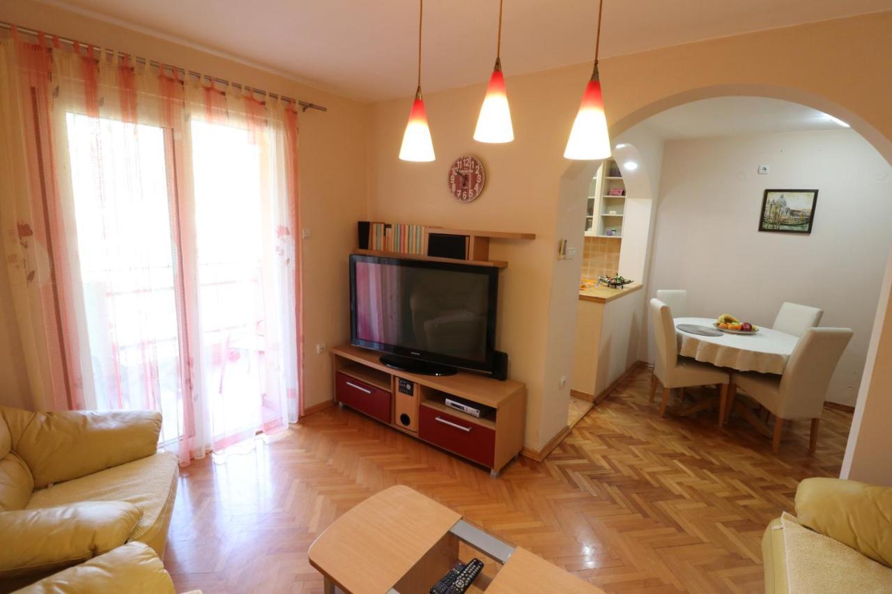 Apartment Nina Kotor Exterior photo